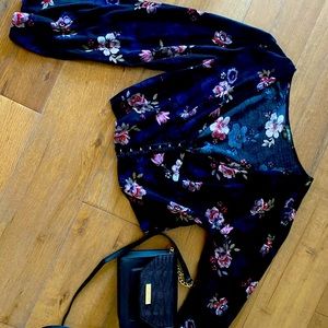 Long sleeve floral crop top